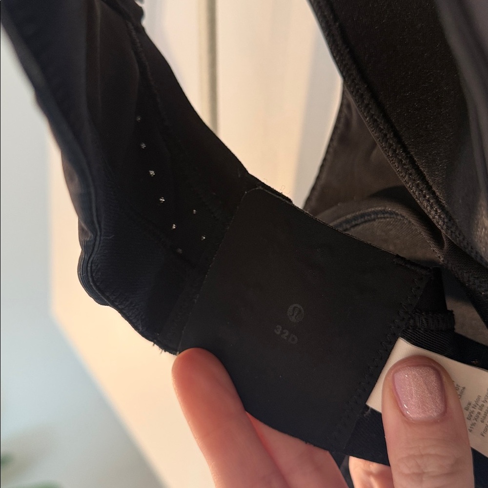 Lululemon sports bra - Picture 5 of 6